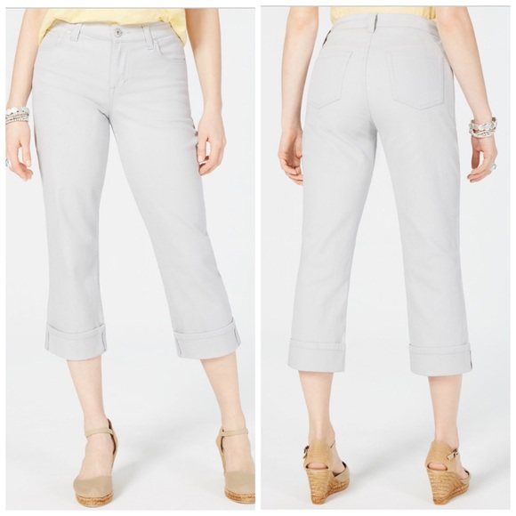 Style & Co. Denim - 14W 24W Style & Co Light Gray Cuffed Capri Jeans